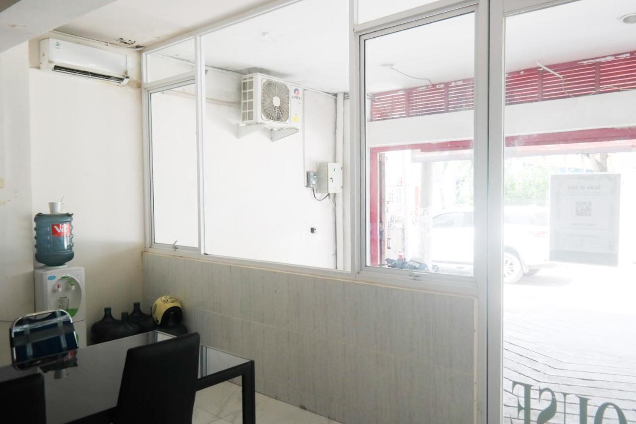 Reddoorz At Jalan Somba Opu Losari Makassar Exterior photo