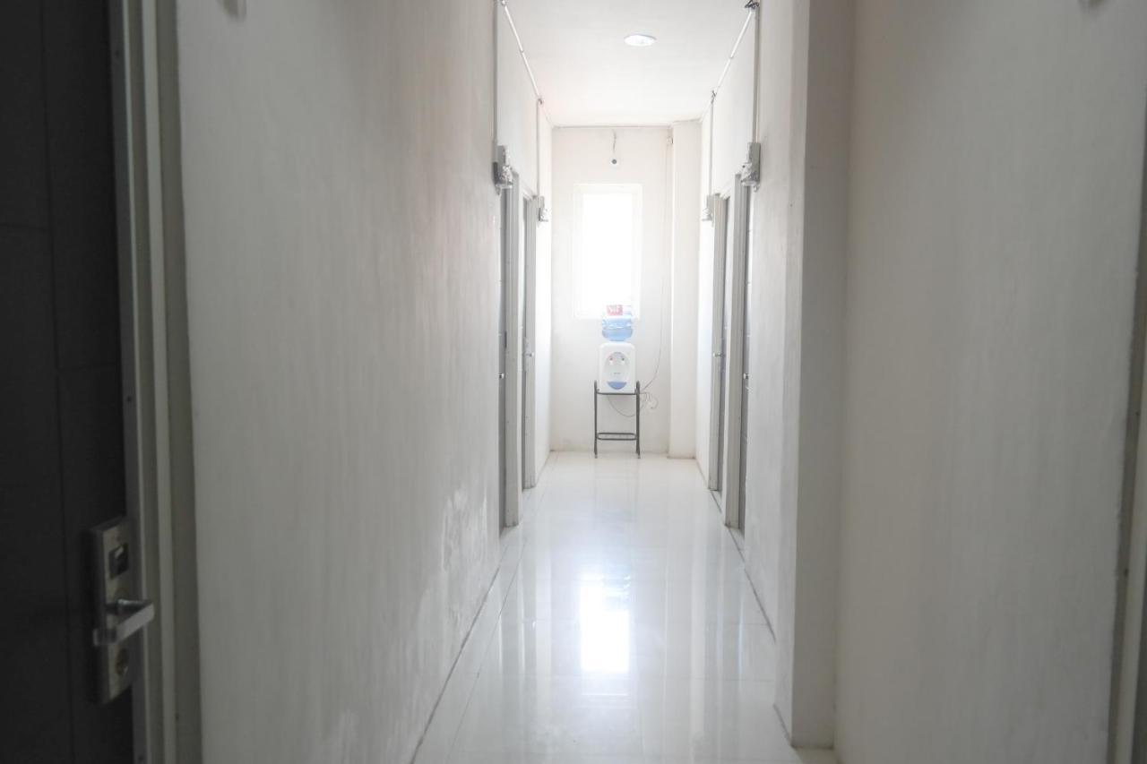 Reddoorz At Jalan Somba Opu Losari Makassar Exterior photo