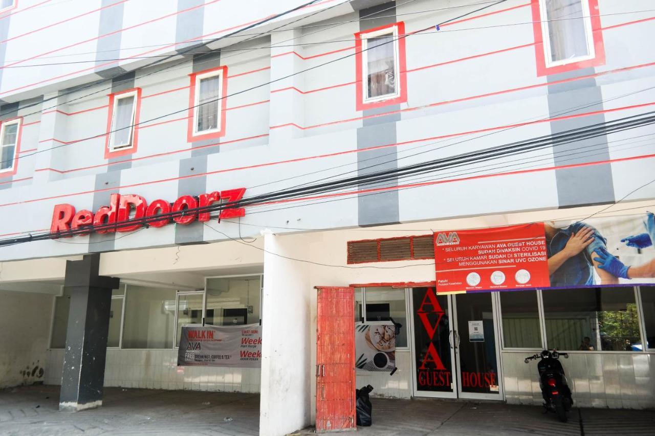 Reddoorz At Jalan Somba Opu Losari Makassar Exterior photo